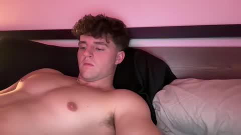 Snapshot of bigbootyburger1 chatting on February 25, 10:19 pm bigbootyburger1 online show from February 25, 10:19 pm