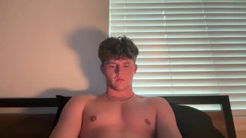 Snapshot of bigbootyburger1 chatting on May 20, 7:20 pm bigbootyburger1 online show from May 20, 7:20 pm