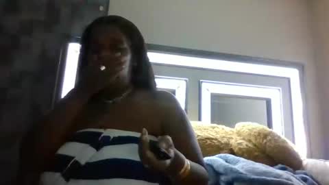 bigbootydimpless online show from December 7, 3:47 am