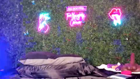 bigbuttsarena online show from March 11, 8:26 pm