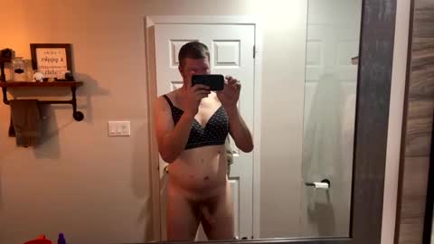 Snapshot of bigcam3cummins chatting on February 4, 3:00 am bigcam3cummins online show from February 4, 3:00 am