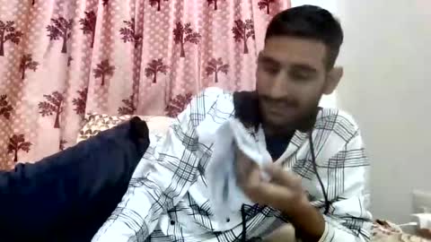 akash online show from October 9, 10:35 am
