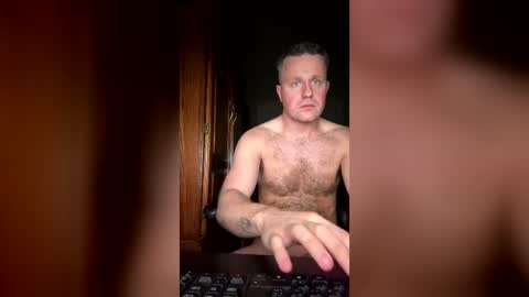 Snapshot of bigcockdude31 chatting on July 17, 4:08 am bigcockdude31 online show from July 17, 4:08 am