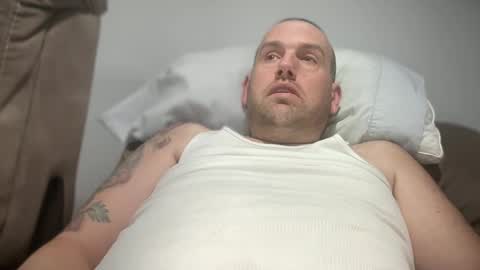 Snapshot of bigcocksuckingslut chatting on December 9, 1:29 am bigcocksuckingslut online show from December 9, 1:29 am