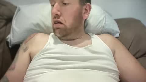 Snapshot of bigcocksuckingslut chatting on December 31, 7:40 pm bigcocksuckingslut online show from December 31, 7:40 pm