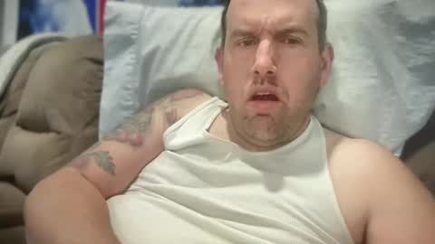 Snapshot of bigcocksuckingslut chatting on March 9, 9:36 pm bigcocksuckingslut online show from March 9, 9:36 pm