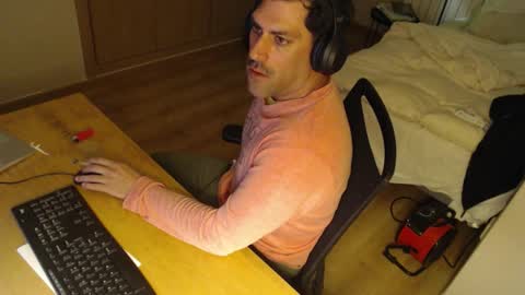 Snapshot of bigcok35spain chatting on February 23, 1:14 am bigcok35spain online show from February 23, 1:14 am