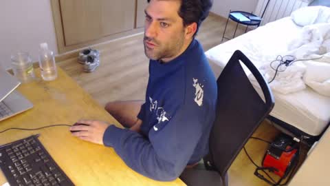 Snapshot of bigcok35spain chatting on April 2, 8:23 am bigcok35spain online show from April 2, 8:23 am