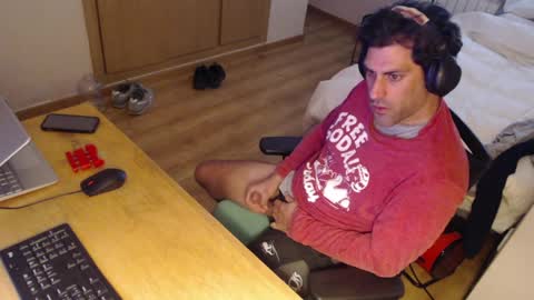 Snapshot of bigcok35spain chatting on April 4, 3:20 pm bigcok35spain online show from April 4, 3:20 pm