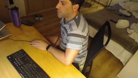 Snapshot of bigcok35spain chatting on May 3, 7:20 pm bigcok35spain online show from May 3, 7:20 pm