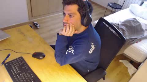 Snapshot of bigcok35spain chatting on May 15, 7:15 am bigcok35spain online show from May 15, 7:15 am