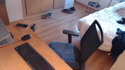 Snapshot of bigcok35spain chatting on May 19, 6:36 pm bigcok35spain online show from May 19, 6:36 pm