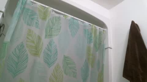 Snapshot of bigcumcanada chatting on November 23, 7:46 pm bg online show from November 23, 7:46 pm