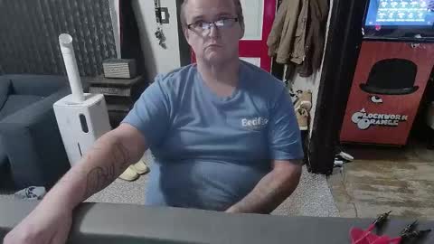 Snapshot of bigdbrillion chatting on October 31, 9:05 pm Darryl online show from October 31, 9:05 pm