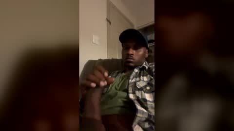 Snapshot of bigdickdaddy9090118099 chatting on May 13, 4:54 am bigdickdaddy9090118099 online show from May 13, 4:54 am