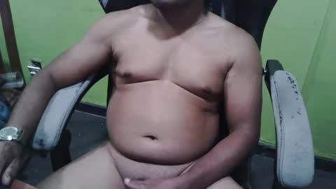 Snapshot of bigdickguyaux chatting on December 14, 4:45 pm bigdickguyaux online show from December 14, 4:45 pm