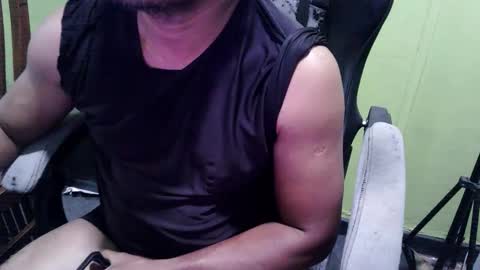 Snapshot of bigdickguyaux chatting on April 2, 4:04 pm bigdickguyaux online show from April 2, 4:04 pm