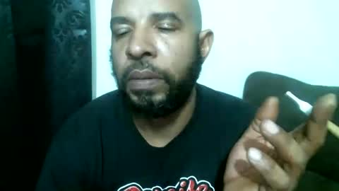 Snapshot of bigdickjimmywill chatting on November 10, 3:05 am CAJEinc online show from November 10, 3:05 am