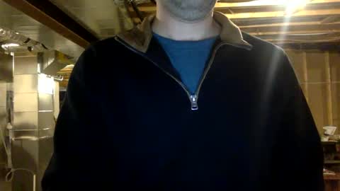 Snapshot of bigdickshowoff9877 chatting on March 10, 4:17 am Bigdickshowoff9877 online show from March 10, 4:17 am