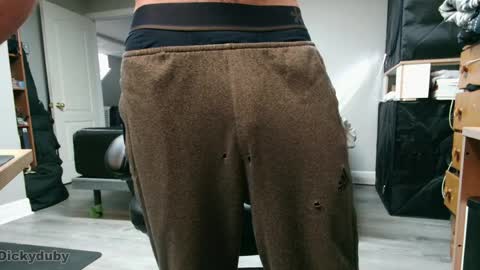 Snapshot of bigdickyduby chatting on May 1, 6:34 pm George Forest Dickyduby on all Socials online show from May 1, 6:34 pm