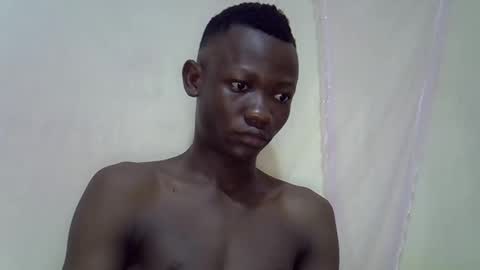 Snapshot of bigfeet9999 chatting on December 26, 12:03 am Ask in pvt online show from December 26, 12:03 am