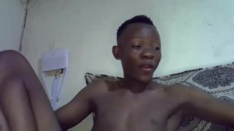 Snapshot of bigfeet9999 chatting on December 29, 7:43 pm Ask in pvt online show from December 29, 7:43 pm