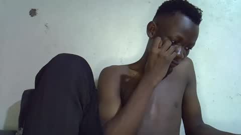 Snapshot of bigfeet9999 chatting on March 5, 5:29 am Ask in pvt online show from March 5, 5:29 am