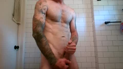 Snapshot of bigfox27 chatting on June 20, 4:32 pm bigfox27 online show from June 20, 4:32 pm