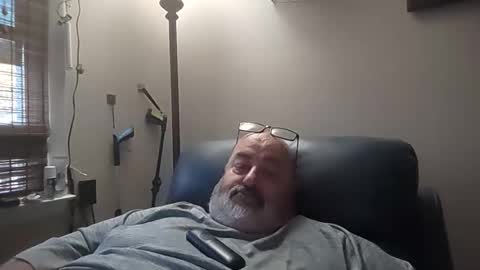 bigfuzzyteddybear online show from December 14, 6:45 pm