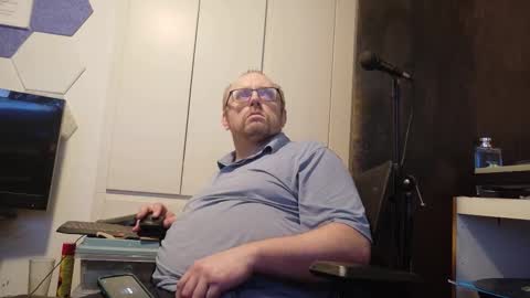 biggydee8989 online show from February 1, 10:30 pm