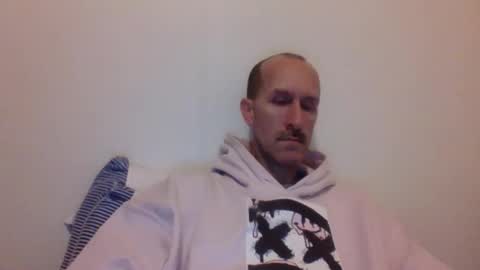 Snapshot of bighugemouthful chatting on January 9, 5:34 am Chaz online show from January 9, 5:34 am