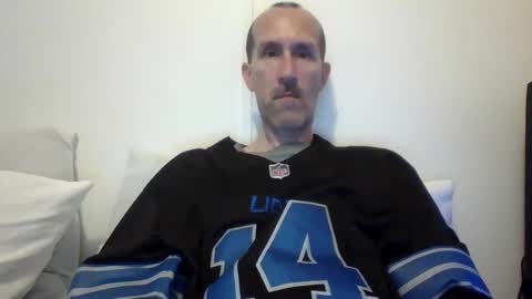 Snapshot of bighugemouthful chatting on September 24, 1:53 am Chaz online show from September 24, 1:53 am