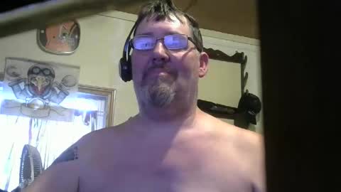 Snapshot of bigjohn41000 chatting on April 7, 10:42 pm bigjohn41000 online show from April 7, 10:42 pm
