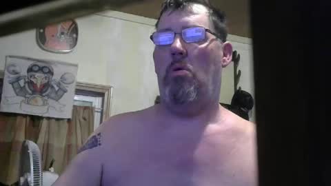 Snapshot of bigjohn41000 chatting on April 9, 9:04 am bigjohn41000 online show from April 9, 9:04 am