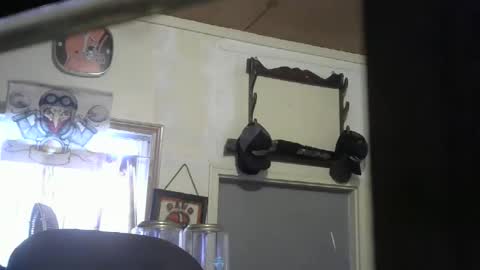 Snapshot of bigjohn41000 chatting on April 12, 9:20 pm bigjohn41000 online show from April 12, 9:20 pm