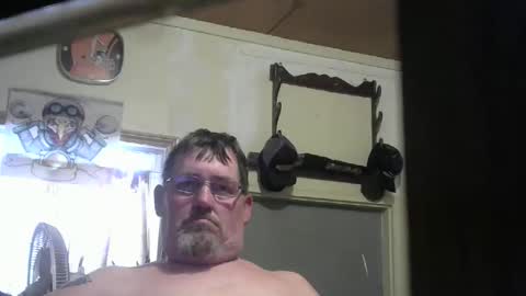 Snapshot of bigjohn41000 chatting on April 19, 7:27 pm bigjohn41000 online show from April 19, 7:27 pm