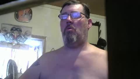 Snapshot of bigjohn41000 chatting on April 29, 5:17 pm bigjohn41000 online show from April 29, 5:17 pm