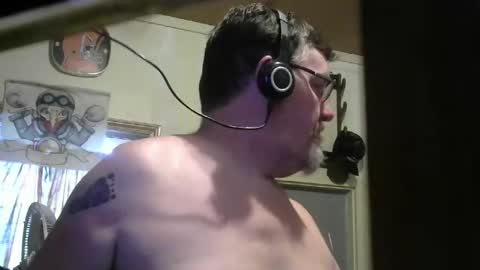 Snapshot of bigjohn41000 chatting on April 29, 5:30 pm bigjohn41000 online show from April 29, 5:30 pm