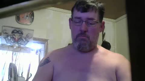 Snapshot of bigjohn41000 chatting on May 11, 10:51 pm bigjohn41000 online show from May 11, 10:51 pm