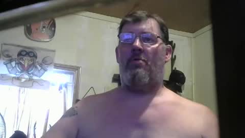 Snapshot of bigjohn41000 chatting on May 18, 10:04 pm bigjohn41000 online show from May 18, 10:04 pm