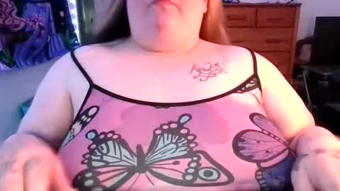 Snapshot of bigmama91 chatting on May 4, 2:57 pm bigmama91 online show from May 4, 2:57 pm