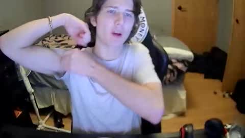 Arthur online show from December 13, 10:59 pm