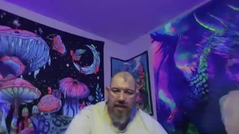 bigman42of0rlife online show from March 23, 7:56 am