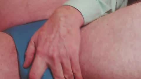 Red online show from December 17, 6:42 pm