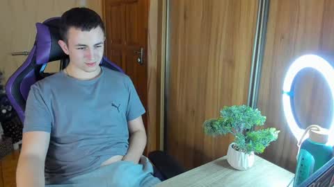 Snapshot of bigmark03 chatting on January 23, 3:32 pm BigMark03 online show from January 23, 3:32 pm