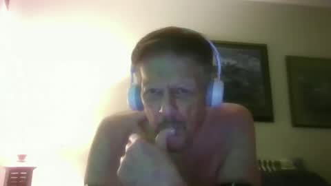Snapshot of bignuts1956 chatting on May 16, 8:33 am bignuts1956 online show from May 16, 8:33 am