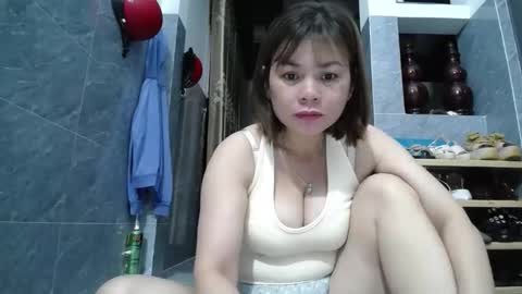 Snapshot of bigpussy_92 chatting on May 17, 9:22 pm bigpussy_92 online show from May 17, 9:22 pm