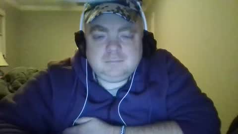 Snapshot of bigred_nyc chatting on January 2, 3:05 am Big Red online show from January 2, 3:05 am