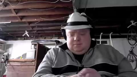 Snapshot of bigred_nyc chatting on March 1, 4:03 am Big Red online show from March 1, 4:03 am