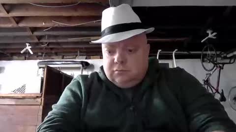 Snapshot of bigred_nyc chatting on March 29, 6:57 am Big Red online show from March 29, 6:57 am